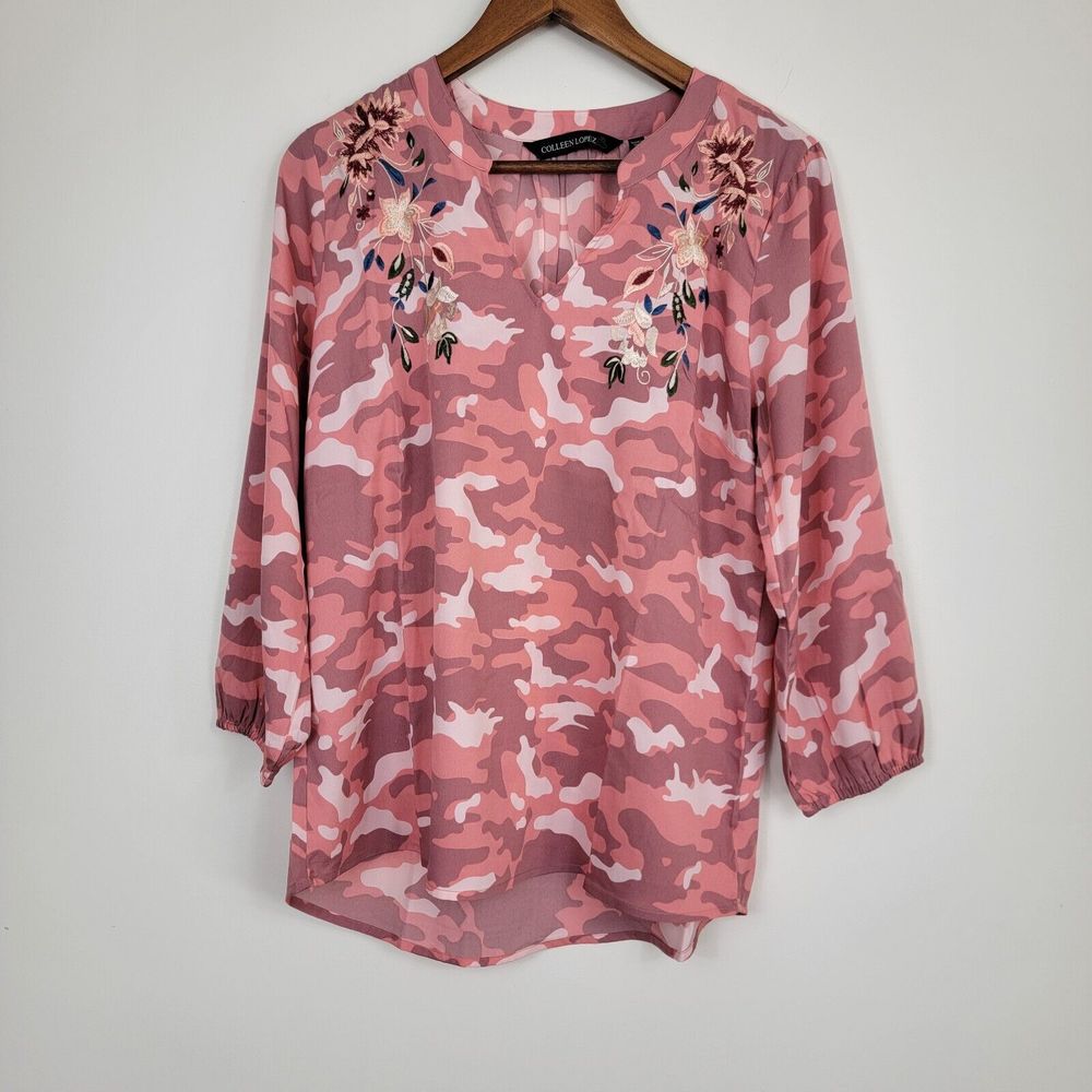 Colleen Lopez Medium Camo Top Embroideryβ 3/4 Sleeve